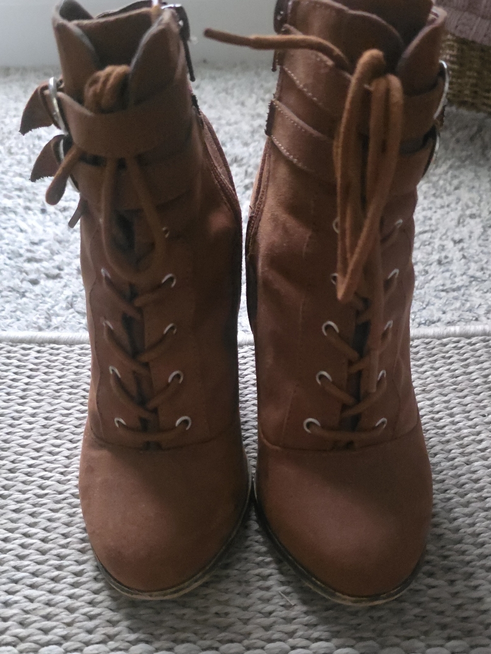 Women’s Lace-Up Ankle Boots in Brown